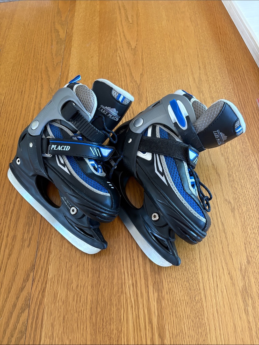 Youth Lake Placid Adjustable Black & Blue Ice Skates Hockey Skates
